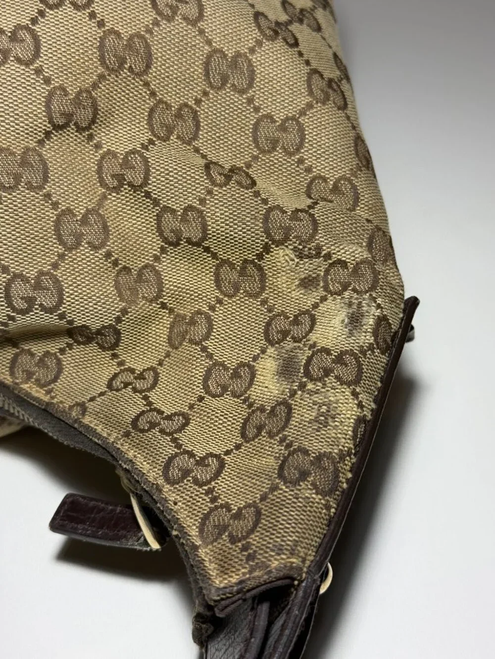 GUCCI VINTAGE GG CANVAS HORSEBIT HOBO BAG